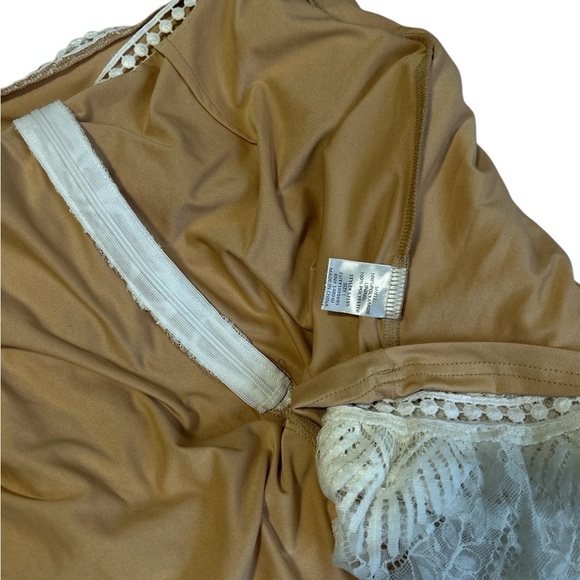 Chelsea28 White Lace Mini Dress - Picture 4 of 4